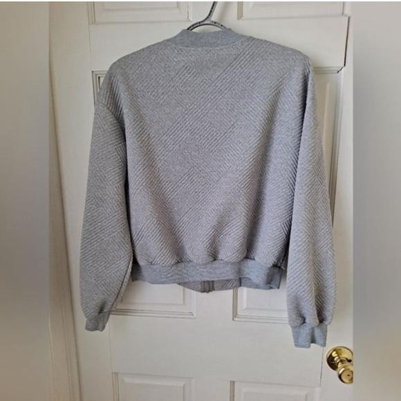 Med Shein bomber jacket gray or great for lounging around the house! - Picture 4 of 5